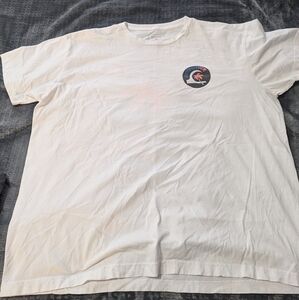 Quiksilver t shirt XL
